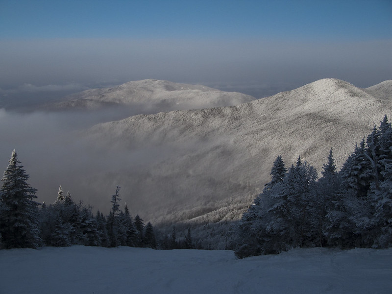 A view of a snowy mountain range